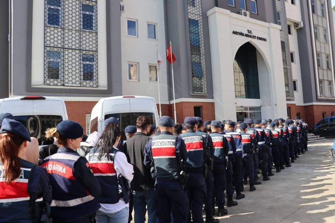 1,7 milyar TL’lik vurgun! “DENGE” operasyonu ile 5 ilde çökertilen dolandırıcılık ağına darbe 16